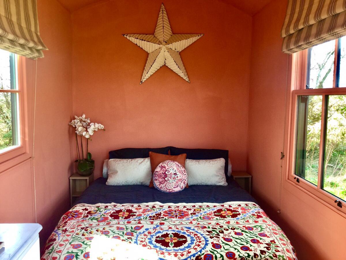 The Oaks Glamping - Pips Cabin Colkirk Экстерьер фото